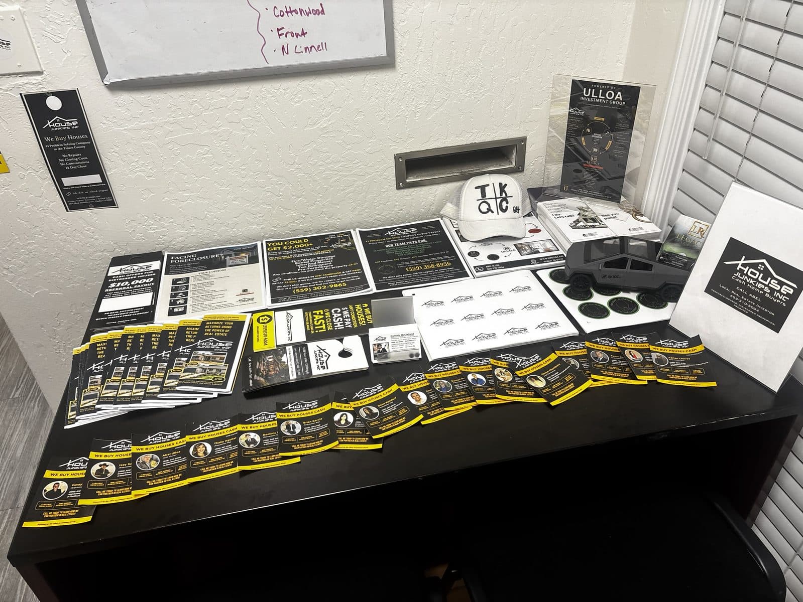 House Junkies marketing materials